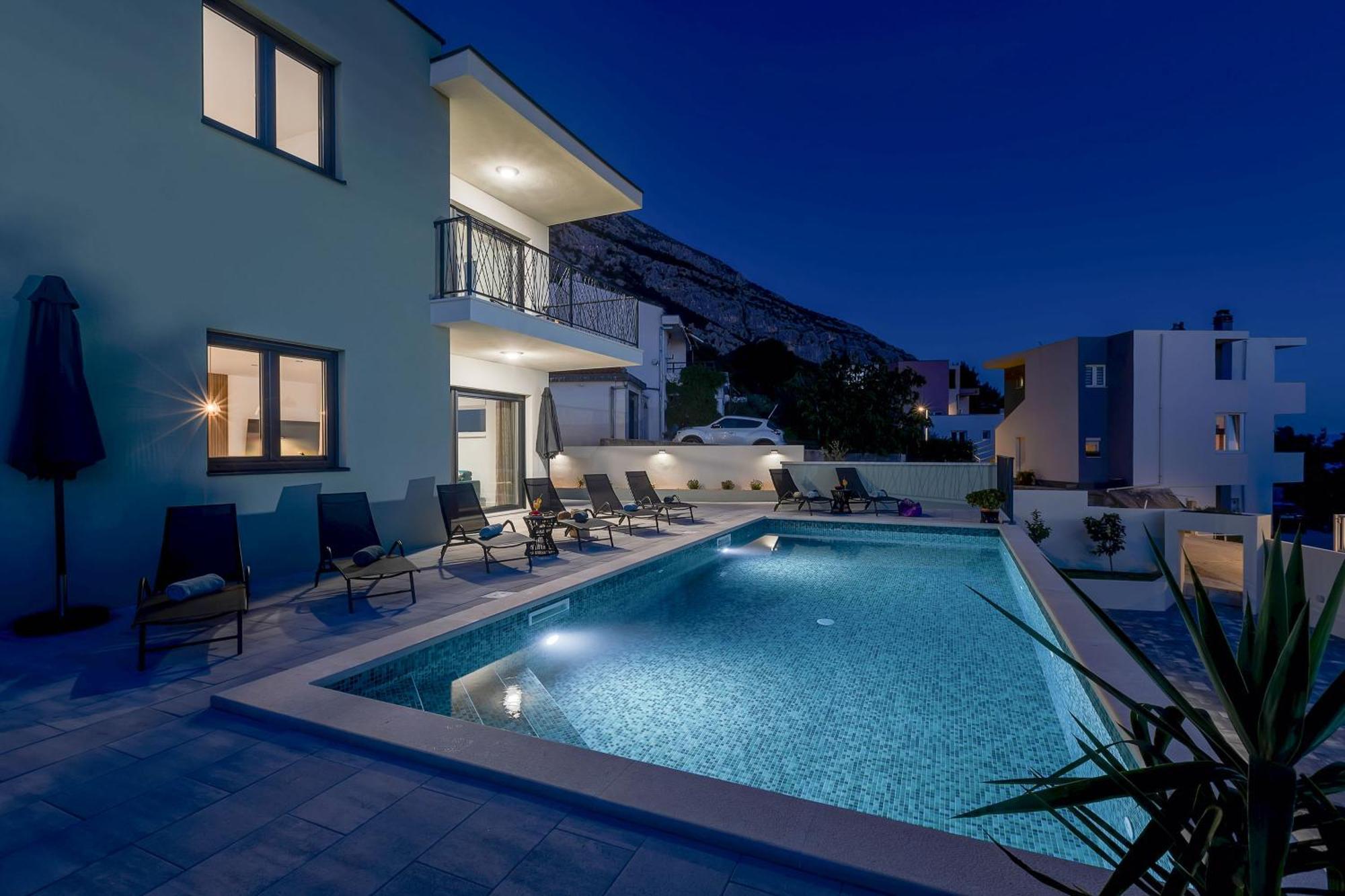 Bava - Swimming Pool With Sea View Makarska