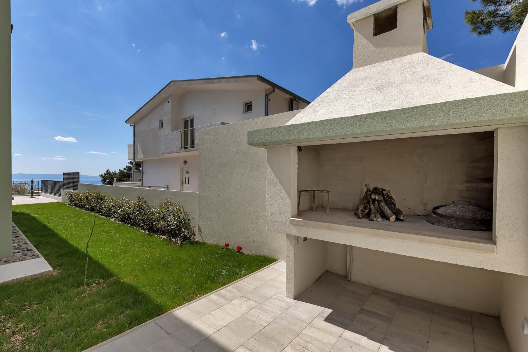 Bava - Swimming Pool With Sea View Makarska